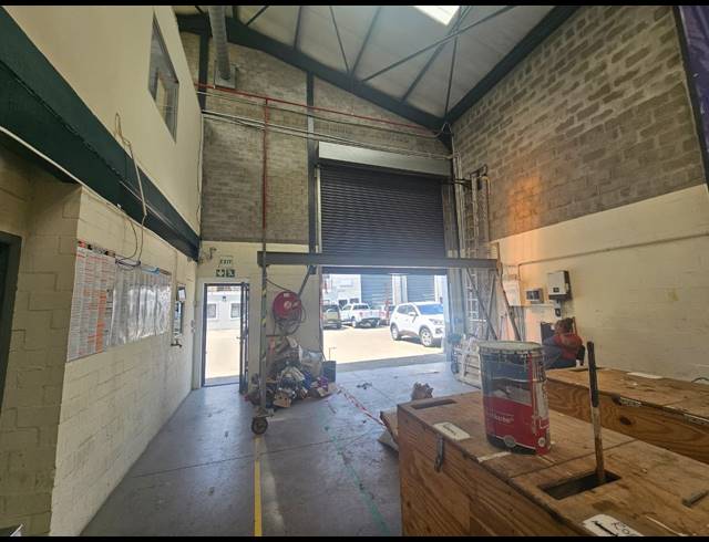 414M² WAREHOUSE TO LET IN MAITLAND